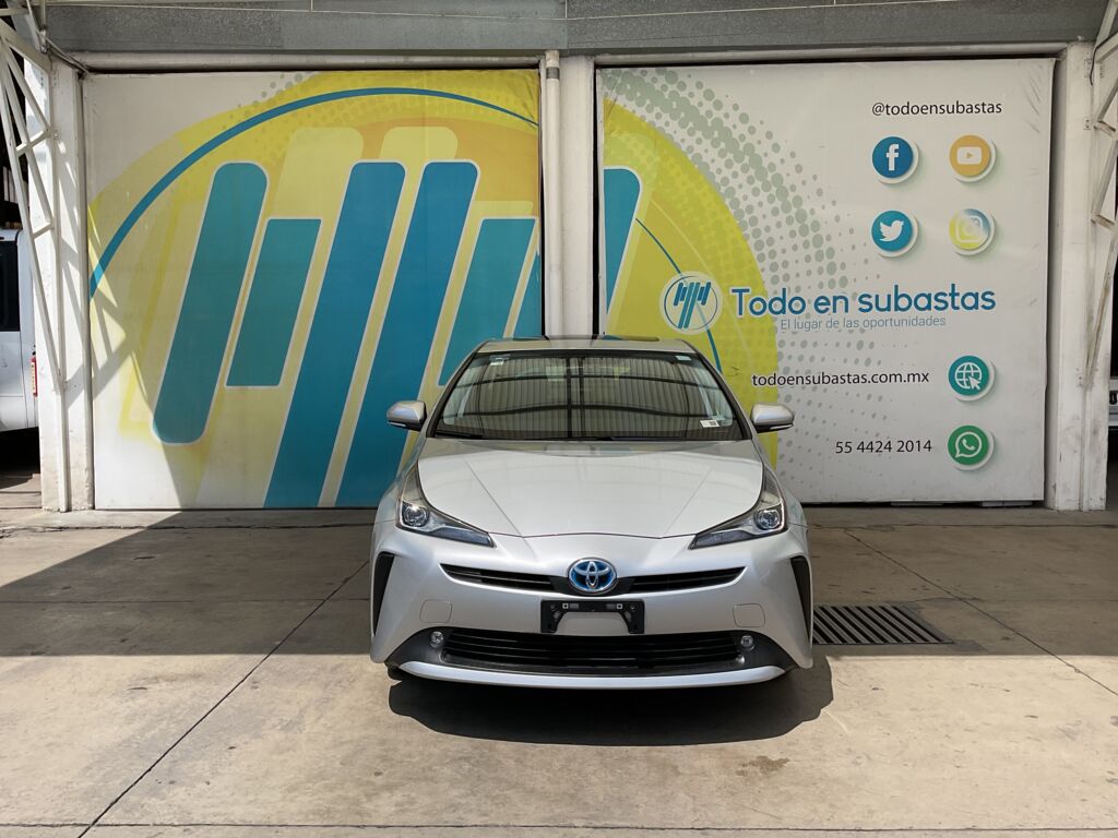 Toyota Prius 2021 5p Premium SR Híbrido L4/1.8 ECT-i 2021 Toyota Prius Venta Exteriores 2