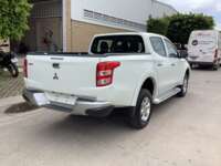 Mitsubishi L200 2019 4p Doble Cabina L4/2.4 Man 2WD 2019 Mitsubishi L200 Venta Exteriores 5