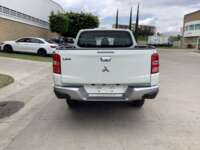Mitsubishi L200 2019 4p Doble Cabina L4/2.4 Man 2WD 2019 Mitsubishi L200 Venta Exteriores 6