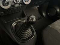Toyota Hilux 2019 2p Cabina Sencilla L4/2.7 Man 2019 Toyota Hilux Venta Interiores 8