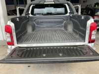 Mitsubishi L200 2021 4p Doble L4/2.5/T Diesel Man 4x4 2021 Mitsubishi L200 Venta Cajuela 1