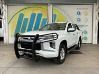 Mitsubishi L200 2021 4p Doble L4/2.5/T Diesel Man 4x4 2021 Mitsubishi L200 Venta Exteriores 1