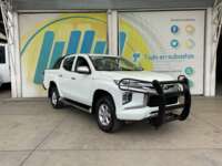 Mitsubishi L200 2021 4p Doble L4/2.5/T Diesel Man 4x4 2021 Mitsubishi L200 Venta Exteriores 3