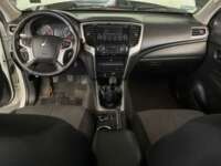 Mitsubishi L200 2021 4p Doble L4/2.5/T Diesel Man 4x4 2021 Mitsubishi L200 Venta Interiores 4