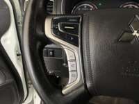 Mitsubishi L200 2021 4p Doble L4/2.5/T Diesel Man 4x4 2021 Mitsubishi L200 Venta Interiores 6