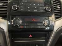 Mitsubishi L200 2021 4p Doble L4/2.5/T Diesel Man 4x4 2021 Mitsubishi L200 Venta Interiores 9