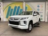 Mitsubishi L200 2021 4p Doble L4/2.5/T Diesel Man 4x4 2021 Mitsubishi L200 Venta Exteriores 1