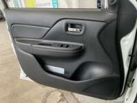 Mitsubishi L200 2021 4p Doble L4/2.5/T Diesel Man 4x4 2021 Mitsubishi L200 Venta Interiores 15