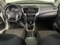 Mitsubishi L200 2021 4p Doble L4/2.5/T Diesel Man 4x4 2021 Mitsubishi L200 Venta Interiores 4