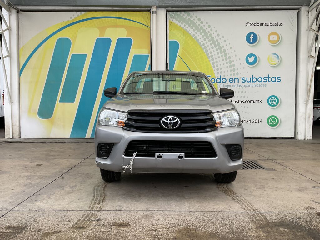Toyota Hilux 2019 2p Cabina Sencilla L4/2.7 Man 2019 Toyota Hilux Venta Exteriores 2