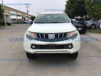 Mitsubishi L200 2019 4p Doble Cabina L4/2.4 Man 2WD 2019 Mitsubishi L200 Ingreso Exteriores 0