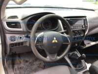Mitsubishi L200 2019 4p Doble Cabina L4/2.4 Man 2WD 2019 Mitsubishi L200 Ingreso Interiores 0