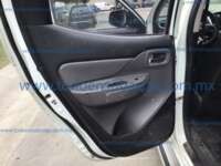 Mitsubishi L200 2019 4p Doble Cabina L4/2.4 Man 2WD 2019 Mitsubishi L200 Ingreso Interiores 15