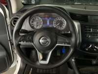 Nissan NP300 Frontier 2022 4p XE L4/2.5 Man 2022 Nissan NP300 Frontier Venta Interiores 1