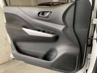 Nissan NP300 Frontier 2022 4p XE L4/2.5 Man 2022 Nissan NP300 Frontier Venta Interiores 17