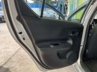 Toyota Prius 2019 5p C Hibrido L4/1.5/Aut 2019 Toyota Prius Venta Interiores 22