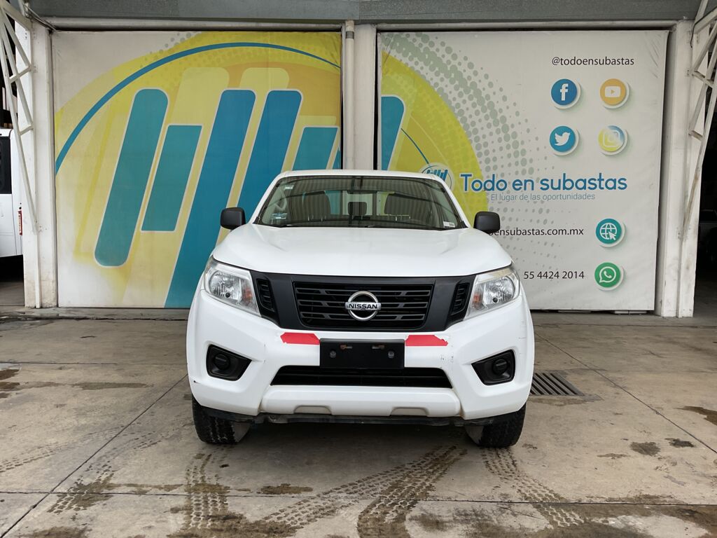 Nissan NP300 Frontier 2020 4p Diesel L4/2.5/T 4X4 Man Paq. Seg. 2020 Nissan NP300 Frontier Venta Exteriores 2