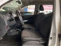 Nissan NP300 Frontier 2020 4p Diesel L4/2.5/T 4X4 Man Paq. Seg. 2020 Nissan NP300 Frontier Venta Interiores 15