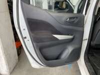 Nissan NP300 Frontier 2020 4p Diesel L4/2.5/T 4X4 Man Paq. Seg. 2020 Nissan NP300 Frontier Venta Interiores 16