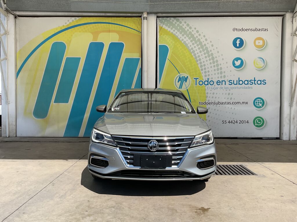 MG MG5 2024 Elegance, 1.5 CVT, L4 2024 MG MG5 Venta Exteriores 2