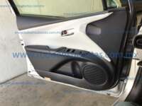 Toyota Prius 2017 5p Base Híbrido L4/1.8 Aut  2017 Toyota Prius Ingreso Interiores 16