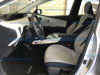 Toyota Prius 2017 5p Base Híbrido L4/1.8 Aut  2017 Toyota Prius Ingreso Interiores 17