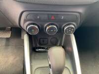 Chevrolet Onix 2023 4p LT L3/1.0/T Aut IMG_4315