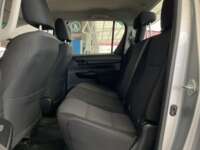 Toyota Hilux 2019 4p Doble Cabina Base L4/2.7 Man  2019 Toyota Hilux Venta Interiores 17