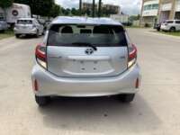 Toyota Prius 2019 5p C Hibrido L4/1.5/Aut 2019 Toyota Prius Venta Exteriores 6