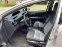 Toyota Prius 2019 5p C Hibrido L4/1.5/Aut 2019 Toyota Prius Venta Interiores 16