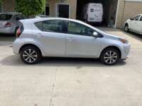 Toyota Prius 2019 5p C Hibrido L4/1.5/Aut 2019 Toyota Prius Venta Exteriores 4