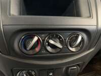 Nissan NP300 Frontier 2020 4p S Diesel L4/2.5/T 4X4 Man 2020 Nissan NP300 Frontier Venta Interiores 8