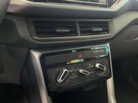 Volkswagen T-Cross 2023 5p Trendline L4/1.6 Tiptronic 2023 Volkswagen T-Cross Venta Interiores 10