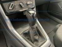 Volkswagen T-Cross 2023 5p Trendline L3/1.0/T Aut 2023 Volkswagen T-Cross Ingreso Interiores 12