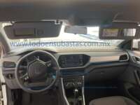 Volkswagen T-Cross 2023 5p Trendline L3/1.0/T Aut 2023 Volkswagen T-Cross Ingreso Interiores 17