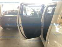 Nissan Frontier 2023 4p SE L4/2.5 Man 2023 Nissan Frontier Ingreso Interiores 17