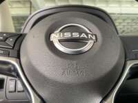 Nissan NP300 Frontier 2023 4p SE L4/2.5 Man 2023 Nissan NP300 Frontier Venta Interiores 11