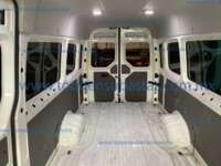 Volkswagen Crafter Pasajeros 2024 5p Van L4/2.0/TDI Man A/A 4.9/Ton LWB IMG_5211