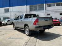 Toyota Hilux 2019 4p Doble Cabina Base L4/2.7 Man  2019 Toyota Hilux Ingreso Exteriores 6