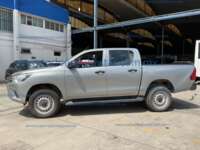 Toyota Hilux 2019 4p Doble Cabina Base L4/2.7 Man  2019 Toyota Hilux Ingreso Exteriores 7