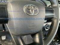 Toyota Hilux 2019 4p Doble Cabina Base L4/2.7 Man  2019 Toyota Hilux Ingreso Interiores 18