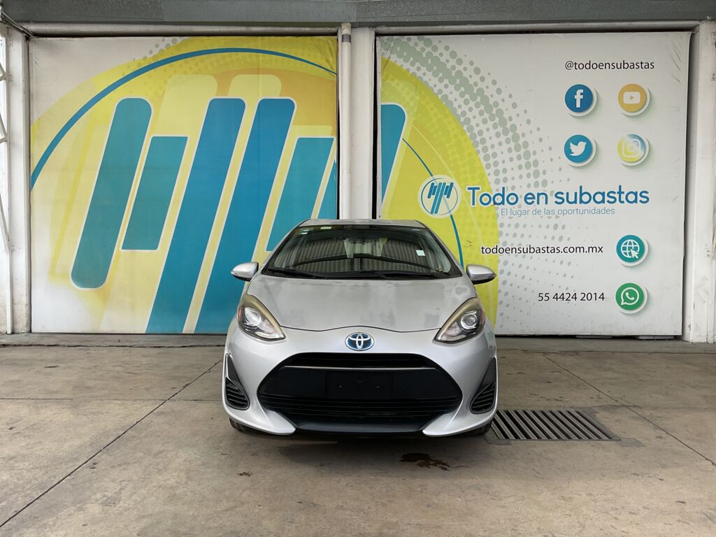 Toyota Prius 2018 5p C Híbrido L4/1.5 Aut 2018 Toyota Prius Venta Exteriores 2