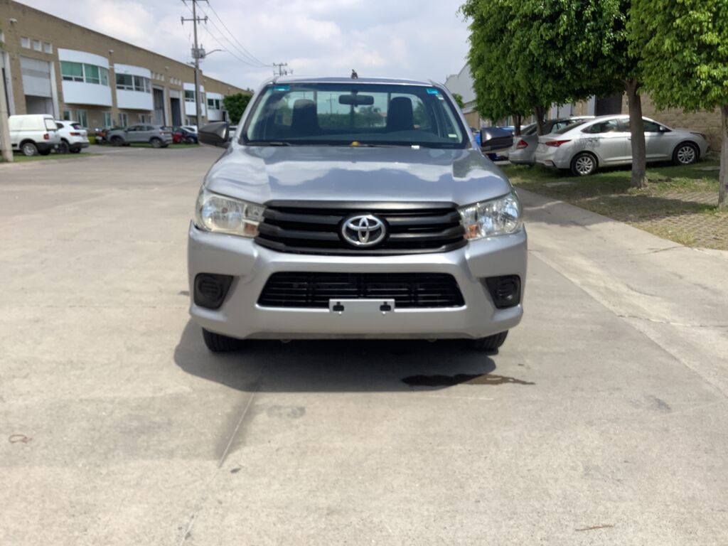 Toyota Hilux 2019 2p Cabina Sencilla L4/2.7 Man 2019 Toyota Hilux Venta Exteriores 2