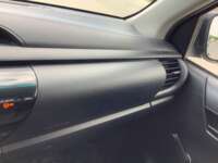 Toyota Hilux 2019 2p Cabina Sencilla L4/2.7 Man 2019 Toyota Hilux Venta Interiores 10