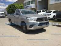 Toyota Hilux 2019 2p Cabina Sencilla L4/2.7 Man 2019 Toyota Hilux Ingreso Exteriores 2