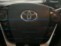 Toyota Prius 2019  IMG_3079