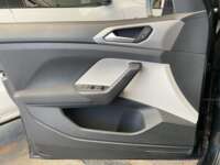 Volkswagen Taigun 2023 5p Comfortline L4/1.0/T Tiptronic 2023 Volkswagen Taigun Venta Interiores 18