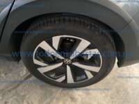 Volkswagen Nivus 2023 5p Highline L3/1.0/T Tiptronic IMG_8270