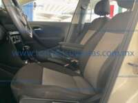Volkswagen Vento 2018 4p Comfortline L4/1.6 Aut 543DA5A1-5C4B-4BA0-8D57-3488EB25E273