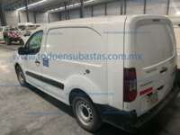 Peugeot Partner 2019 5p L4/1.6/T Diesel Man       2019 Peugeot Partner Ingreso Exteriores 7